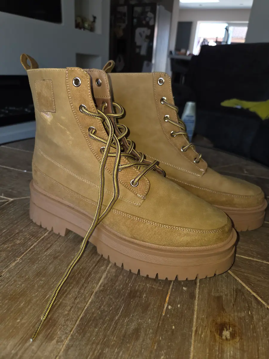 Ladies Tan 6" lace up boots uk 7