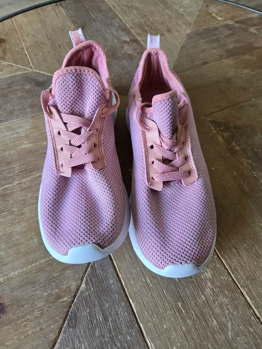 Lovely girls summer canvas trainers uk 4