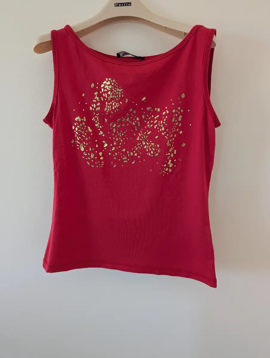 Betty Barclay red top with gold abstract pattern - Size EU 36 / UK 8-10
