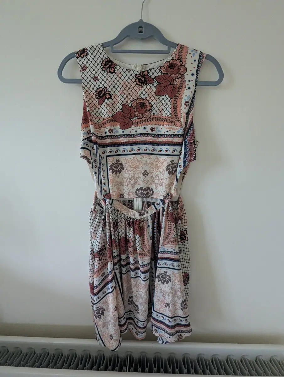 Topshop Tile/Floral Print Cut-Out Mini Dress - UK  10- 12
