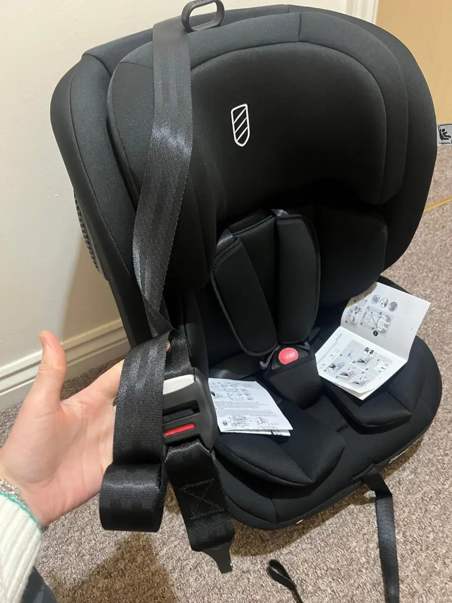 Car seat isofix