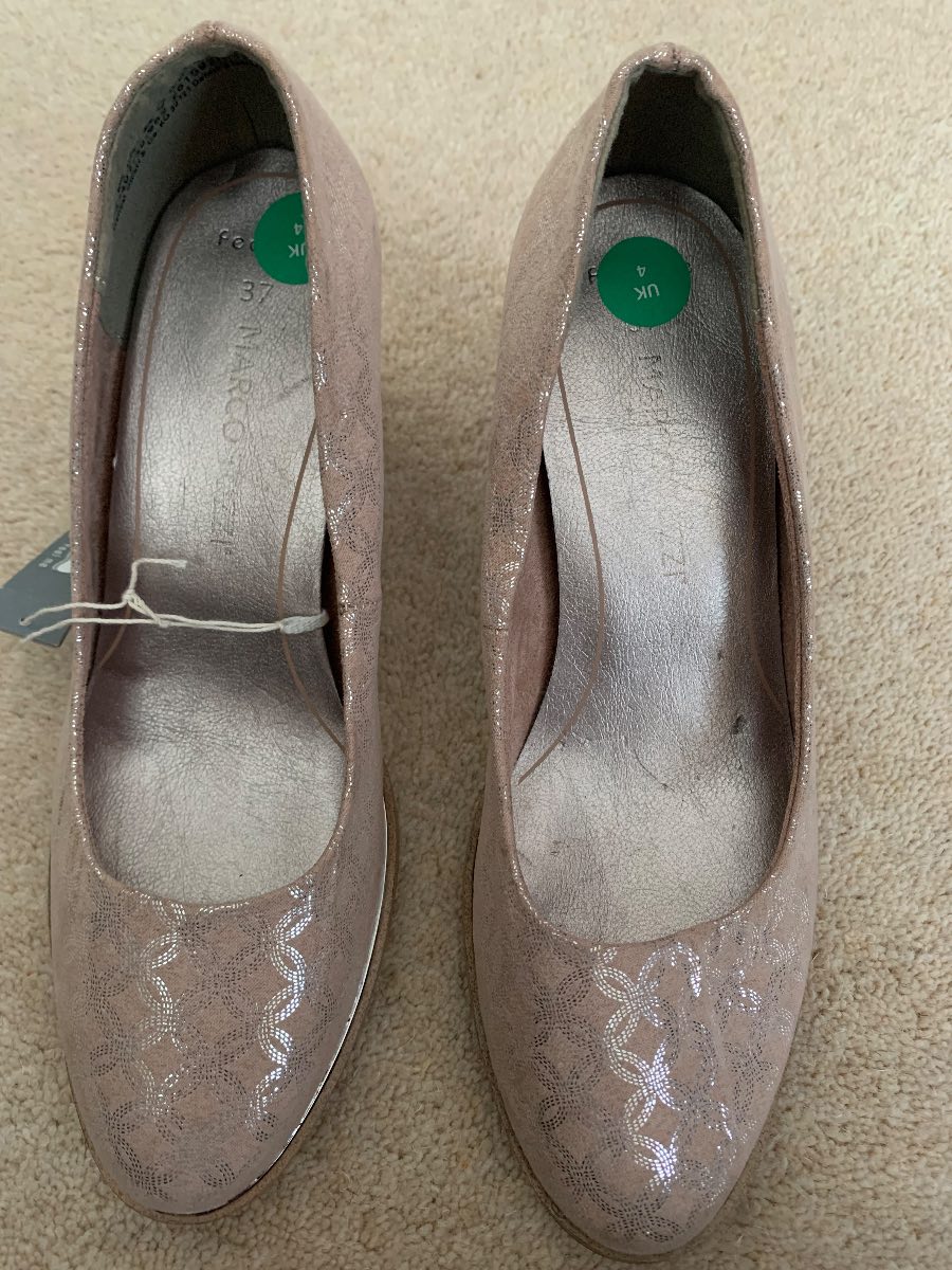 Marco Tozzi court shoes size 4