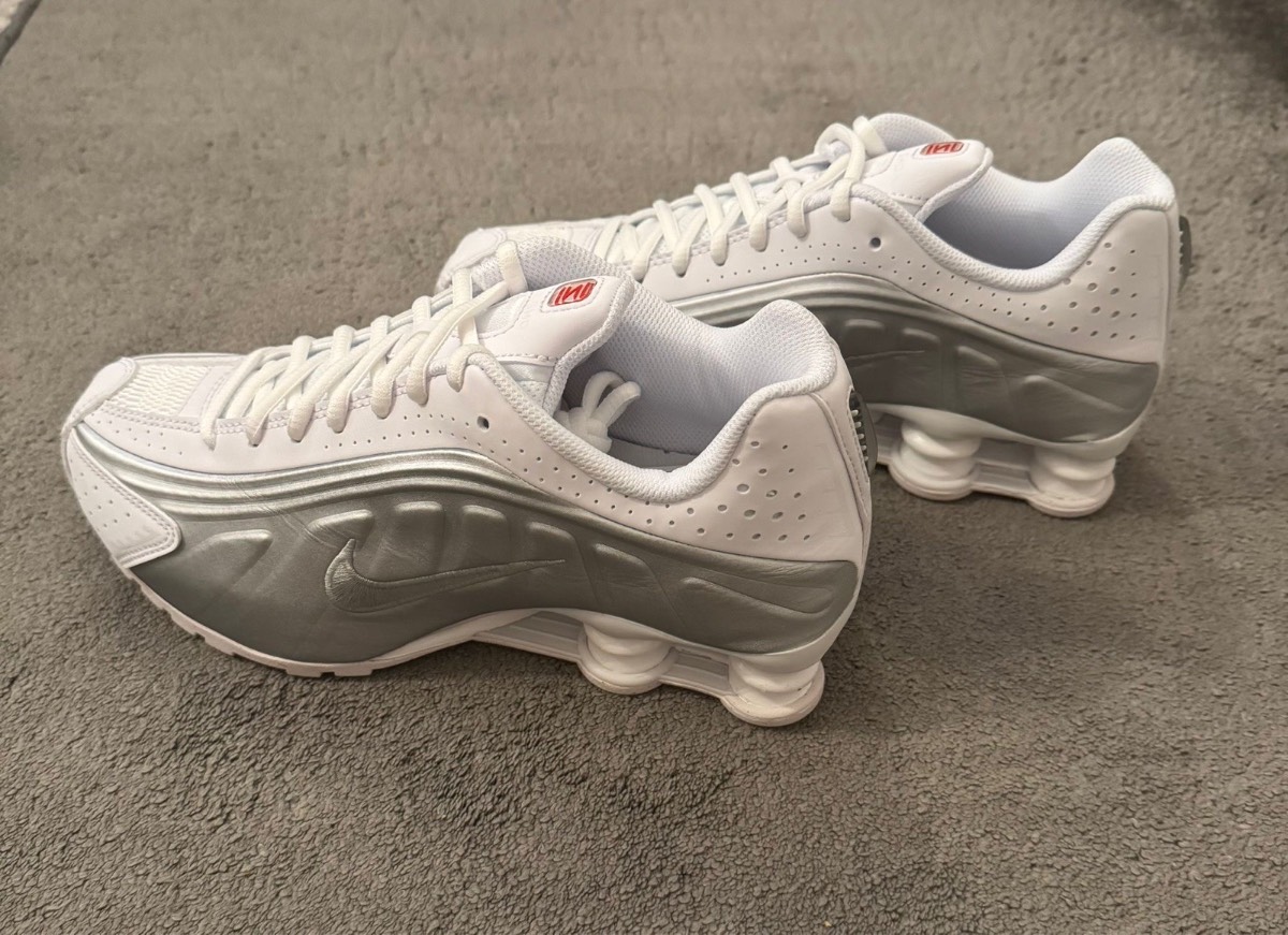 Nike Shox R4