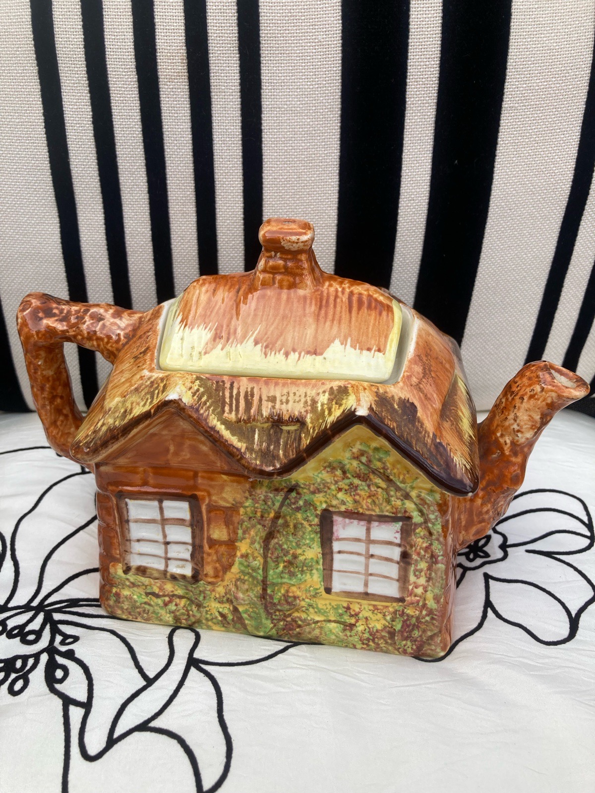Price Kendington Cottage Ware Ye olde cottage vintage teapot VGC