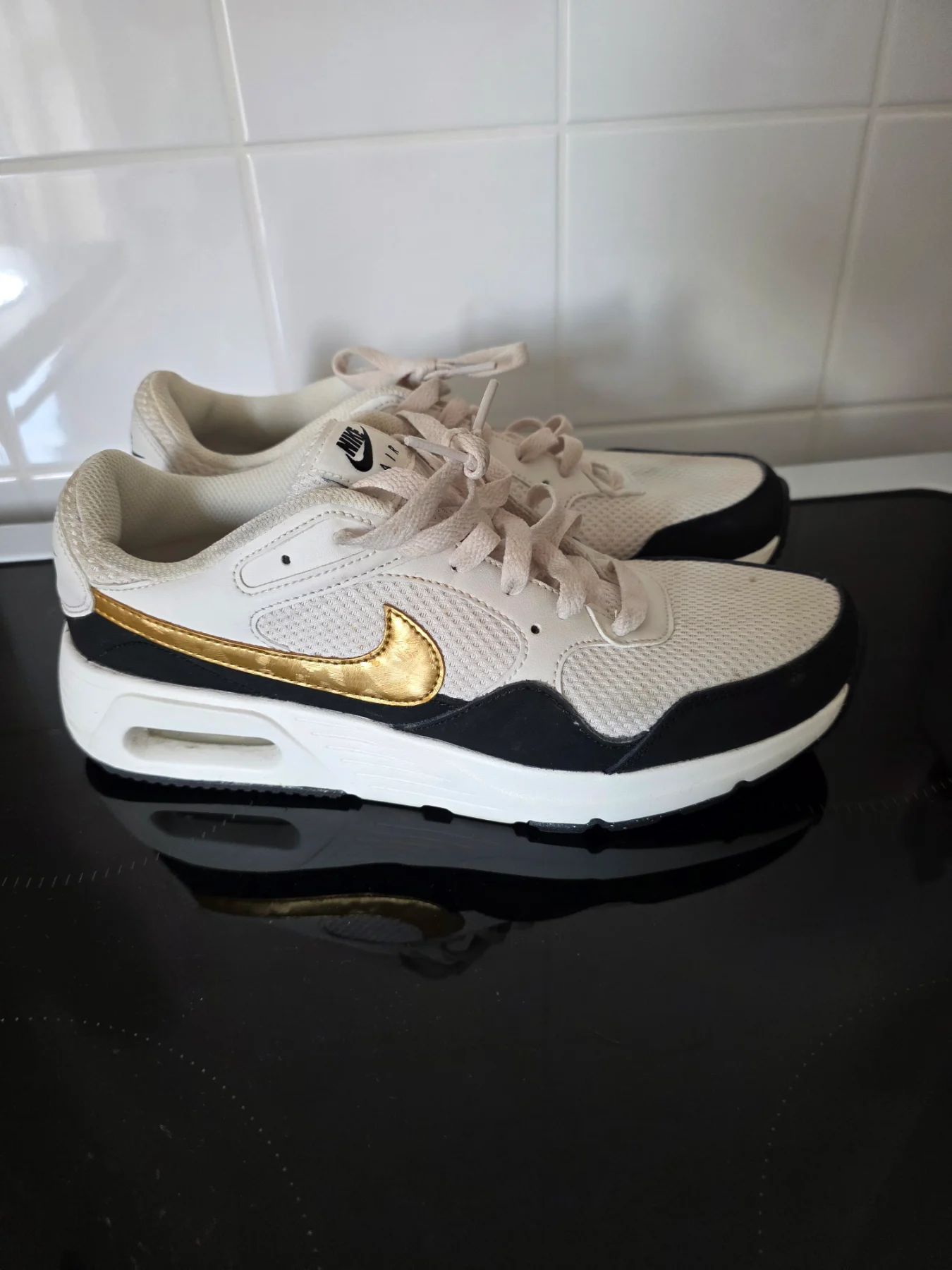 Nike air max white gold size 7