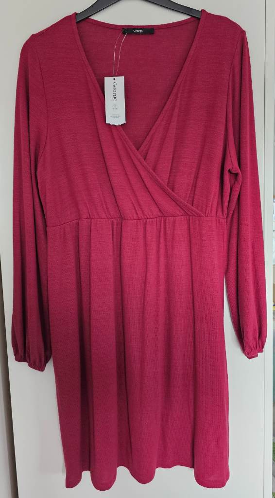 Ladies burgundy soft knit midi dress size 18