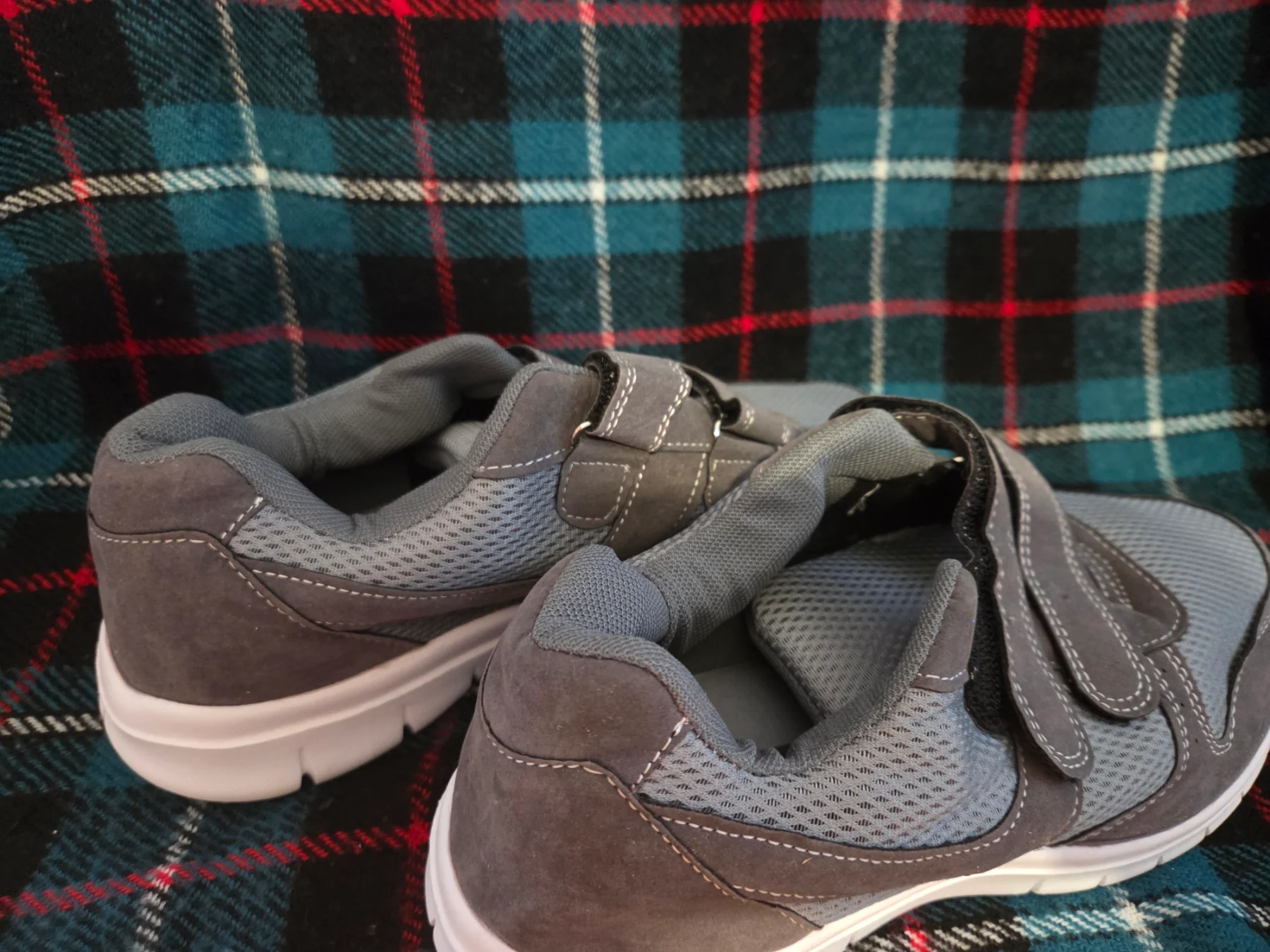 Men's trainers