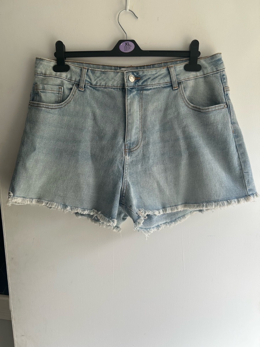 Primark denim shorts women’s size 18. Summer