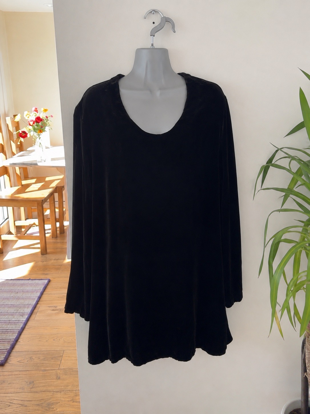 Sahara Black Silk Blend Velvet Longline Top Size L Relaxed Tunic 18% Silk