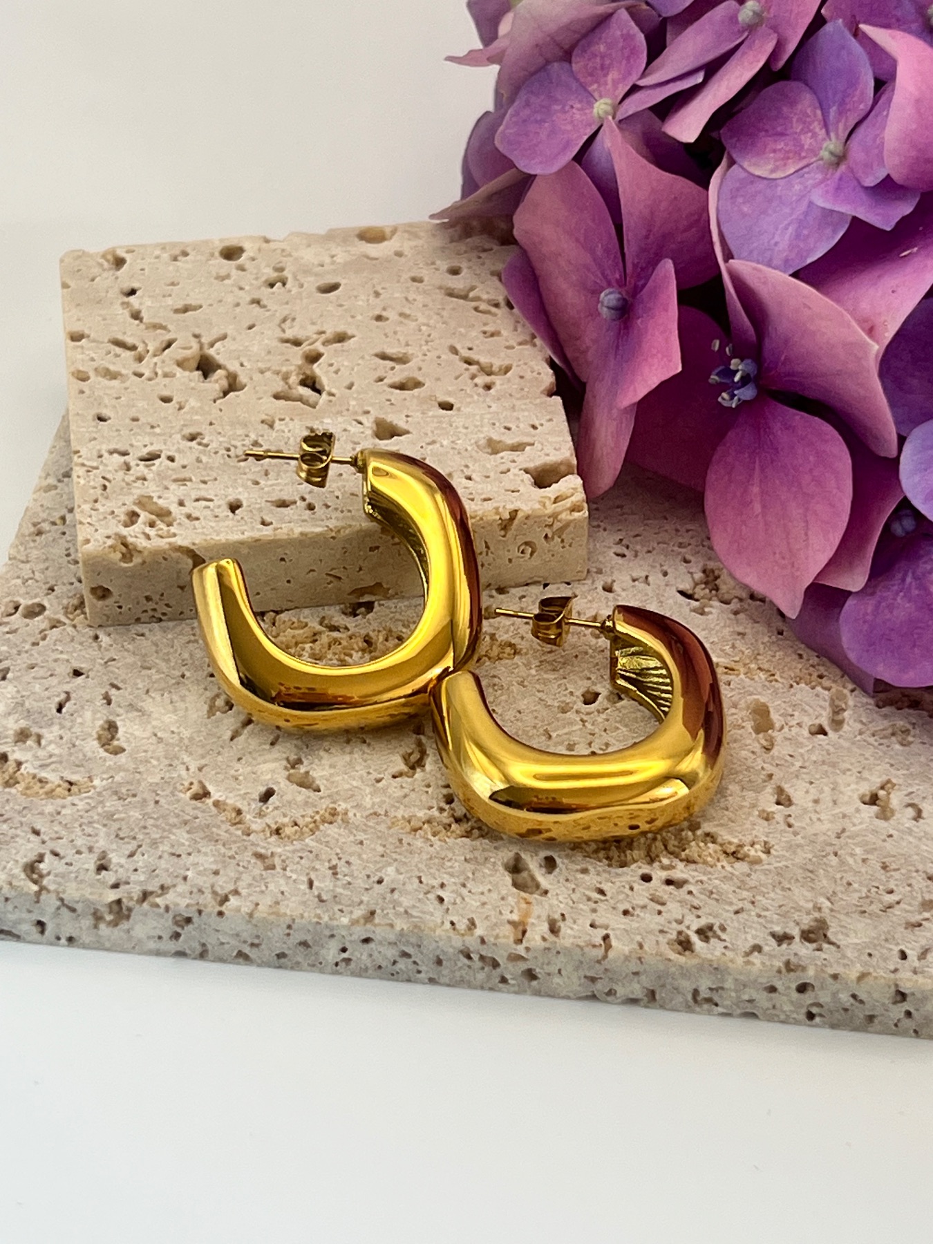 18ct PVD Gold Square C Shape Hoop Stud Earrings