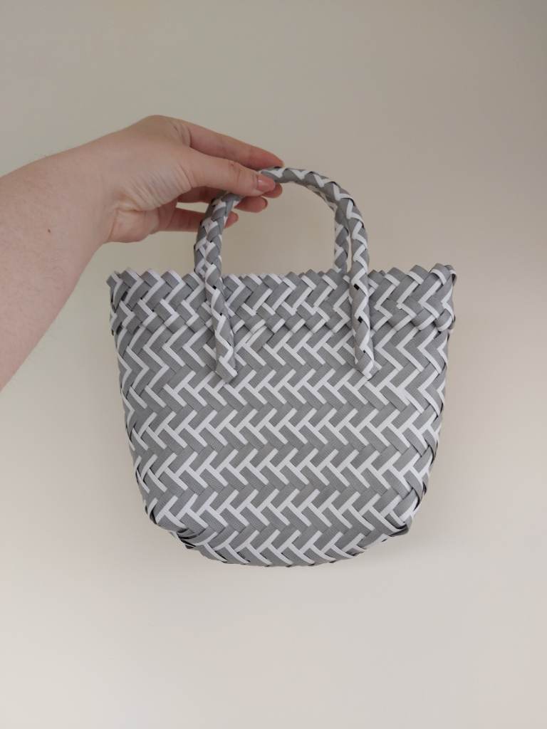 Small grey & white woven style beach bag