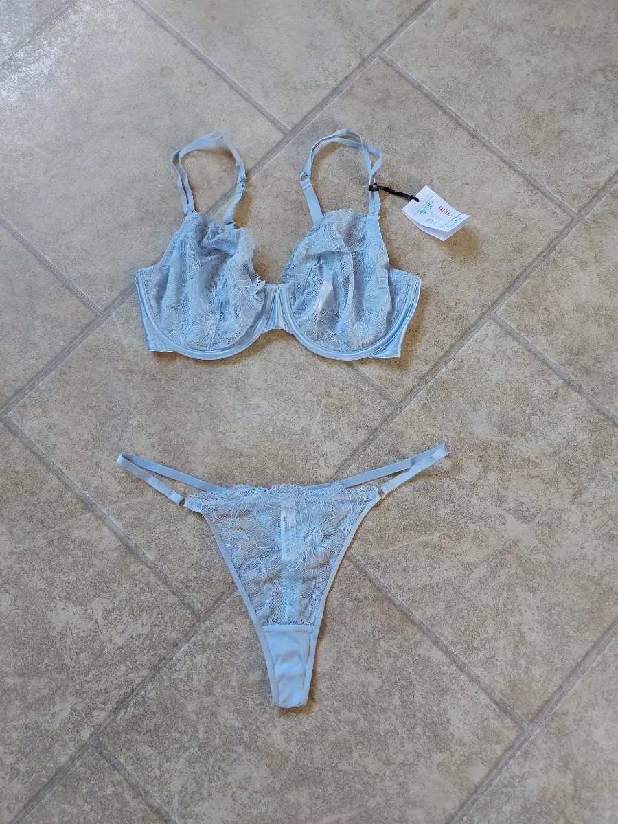 Primark blue lingerie set size 14/16 (36E)