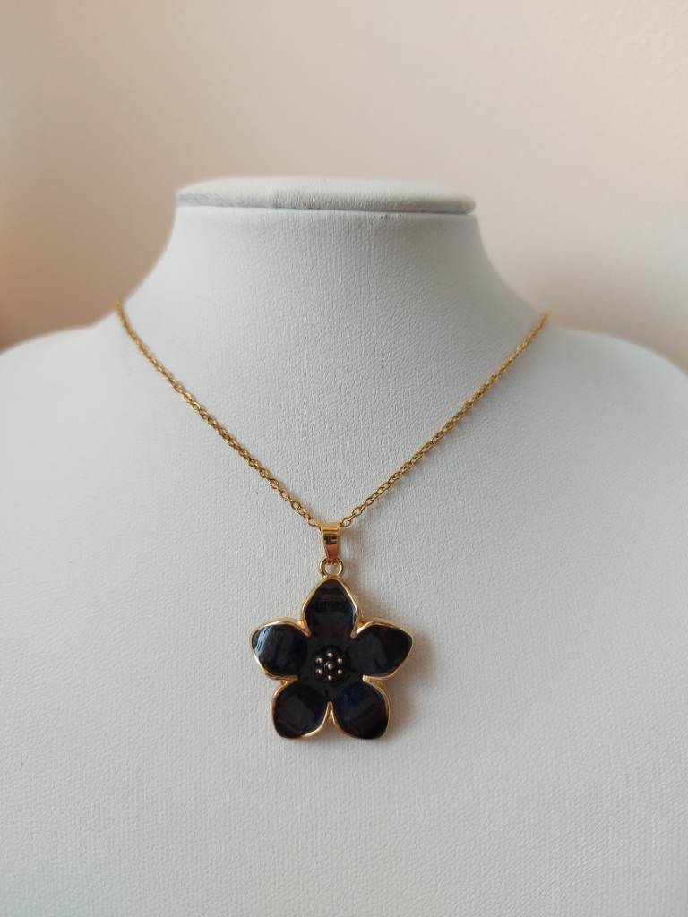 Black unique flower pendant necklace