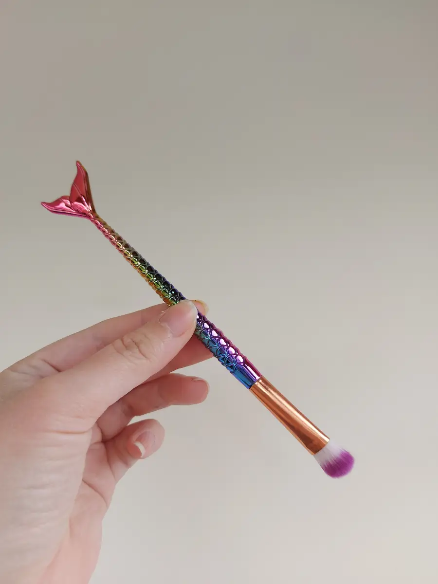 Ombre mermaid style makeup brush