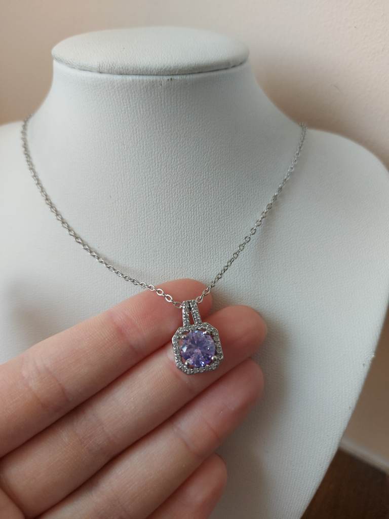 Small purple pendant necklace