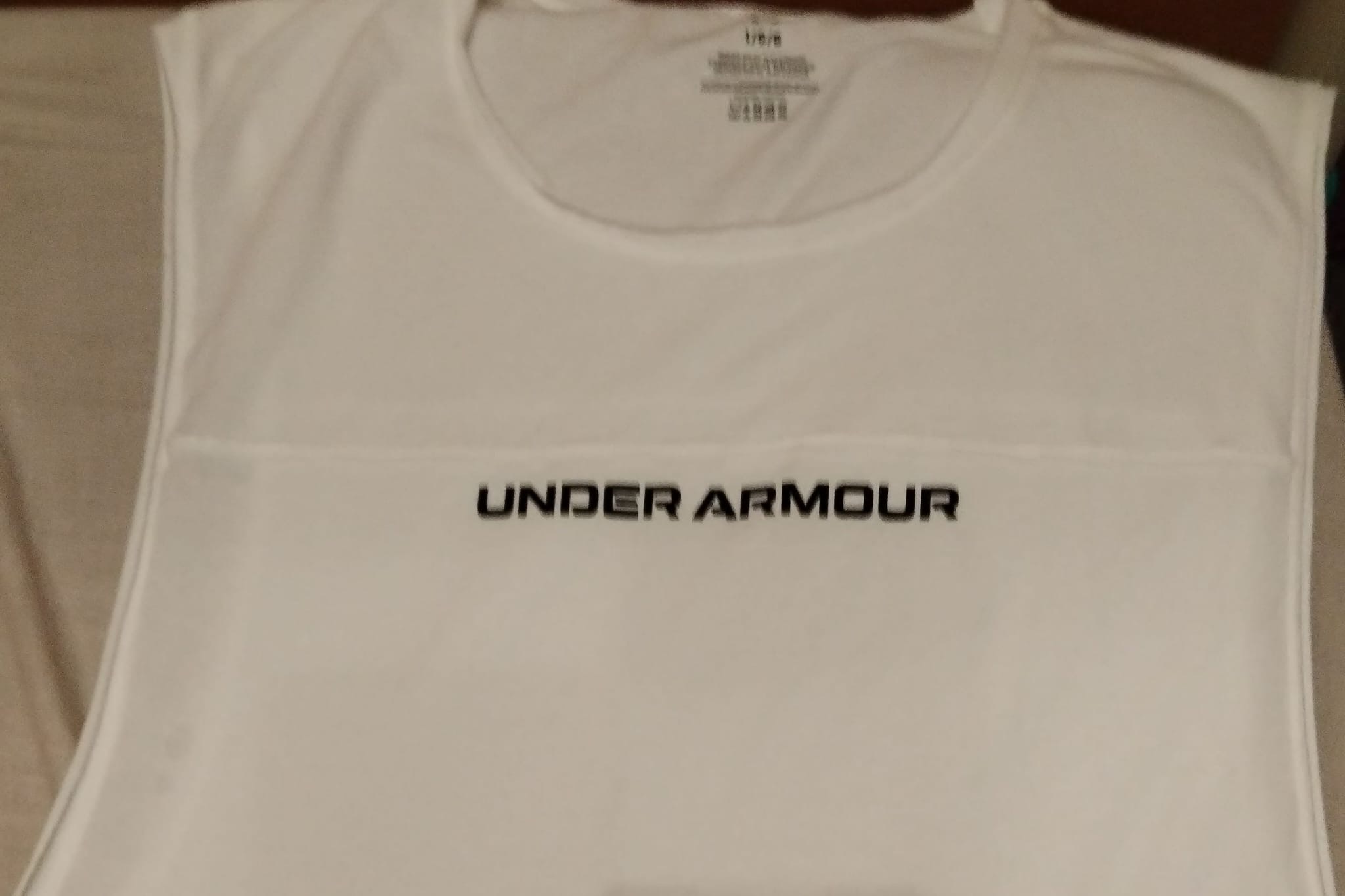 Under armour vest size L