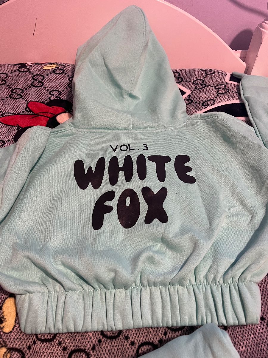 White fox set