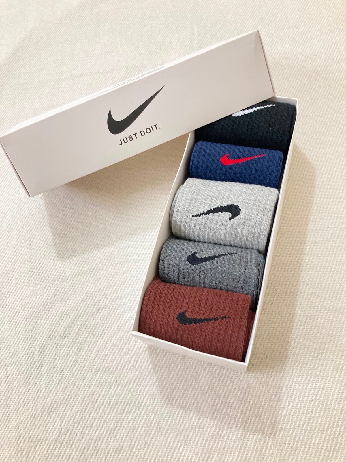 Men’s Nike Multi pair of five socks