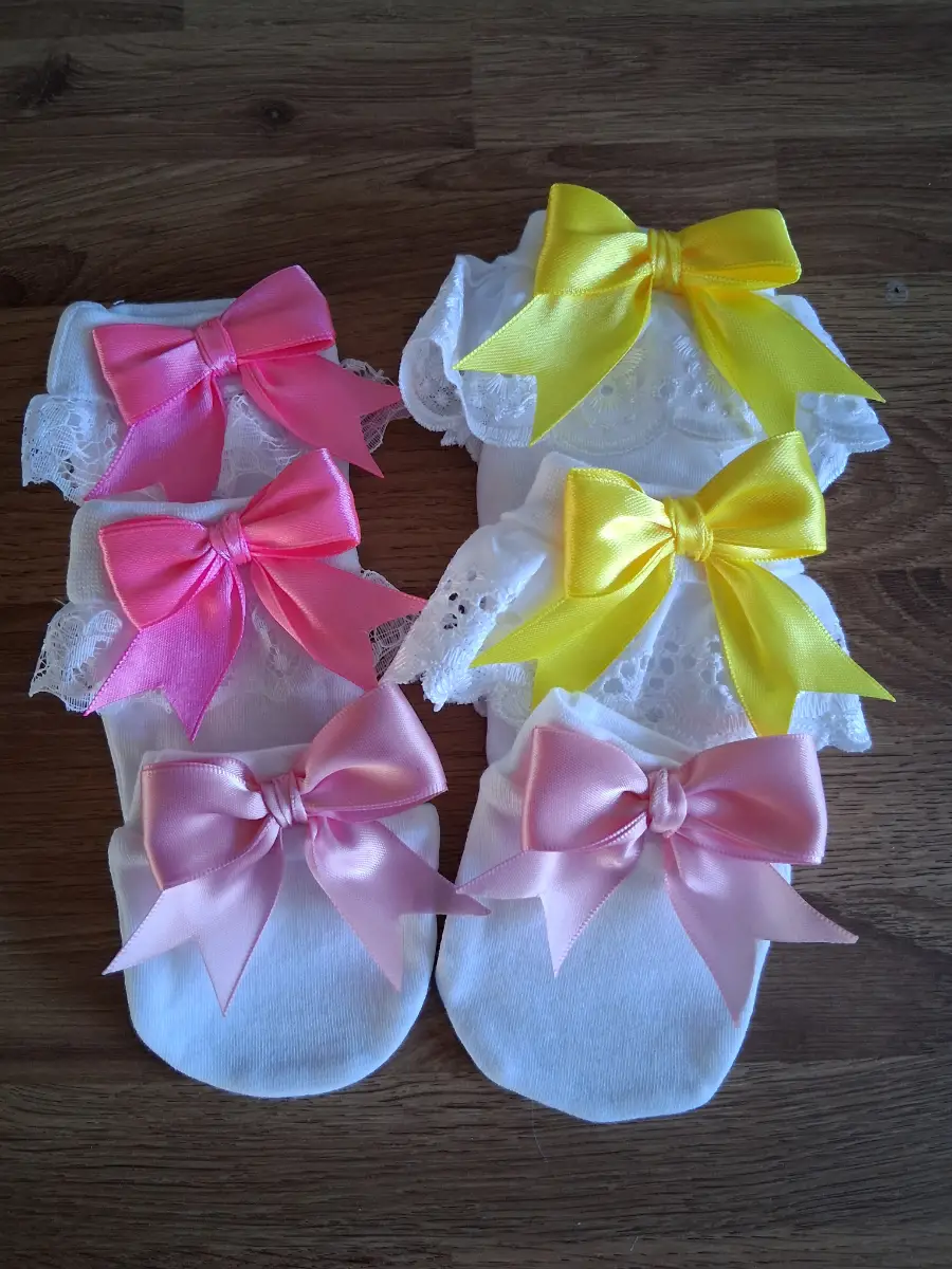 baby girls white anti scratch mittens size newborn