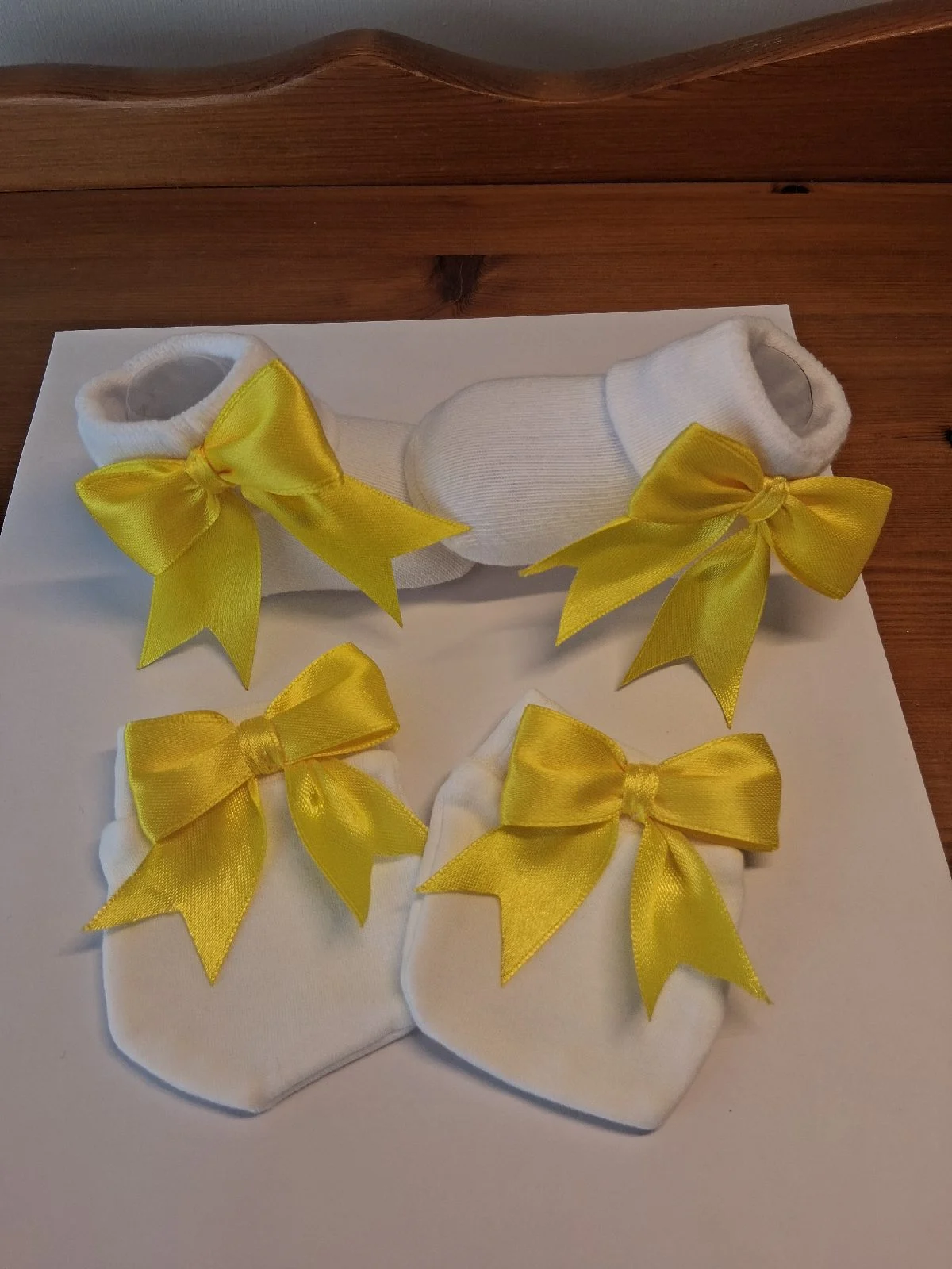 Baby girls socks and mittens size newborn