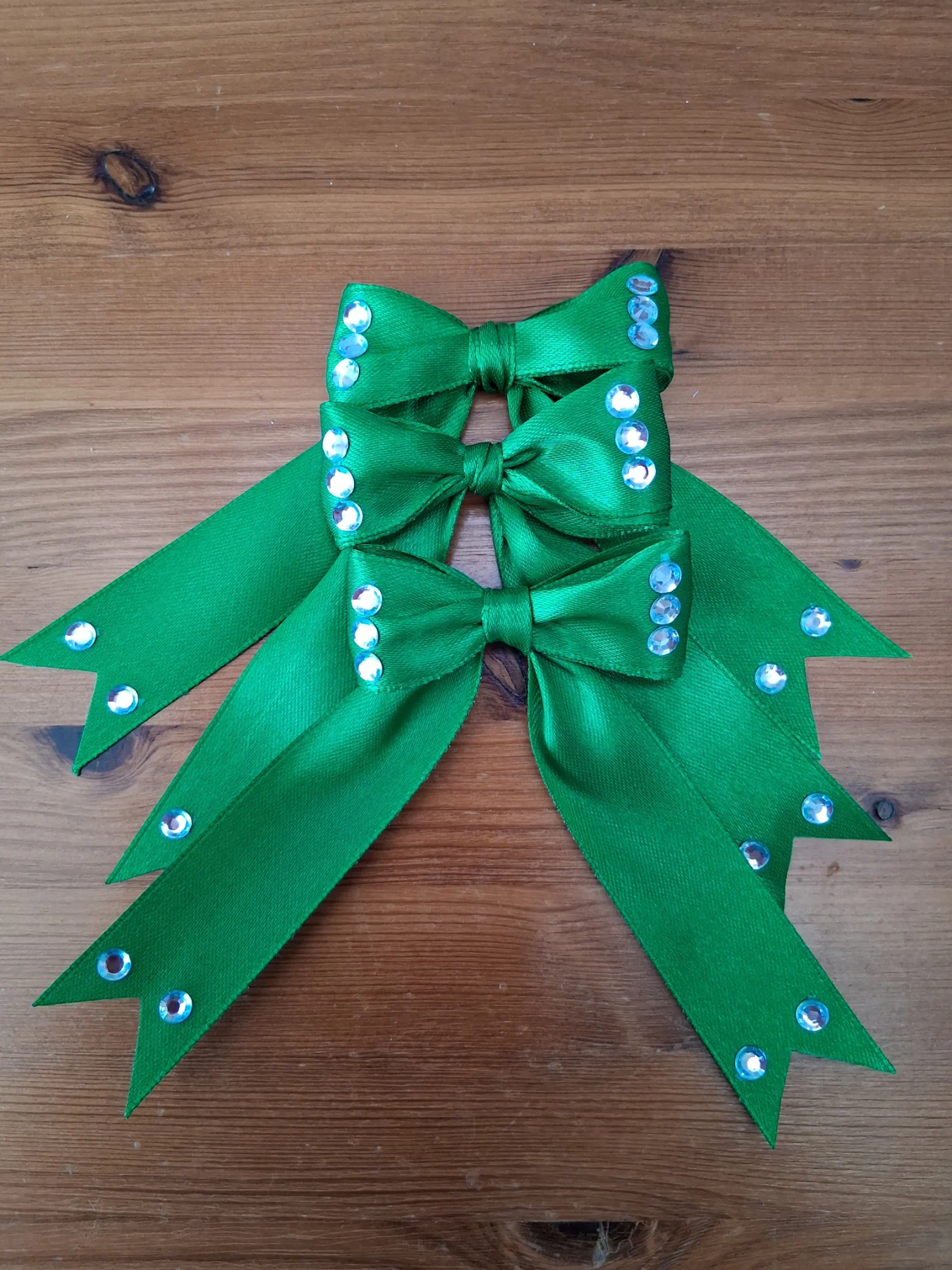 6 green satin craft bows new