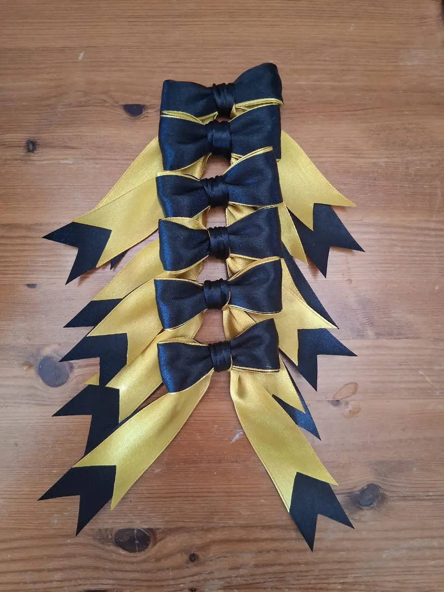6 black/gold 5cm satin double sided bows