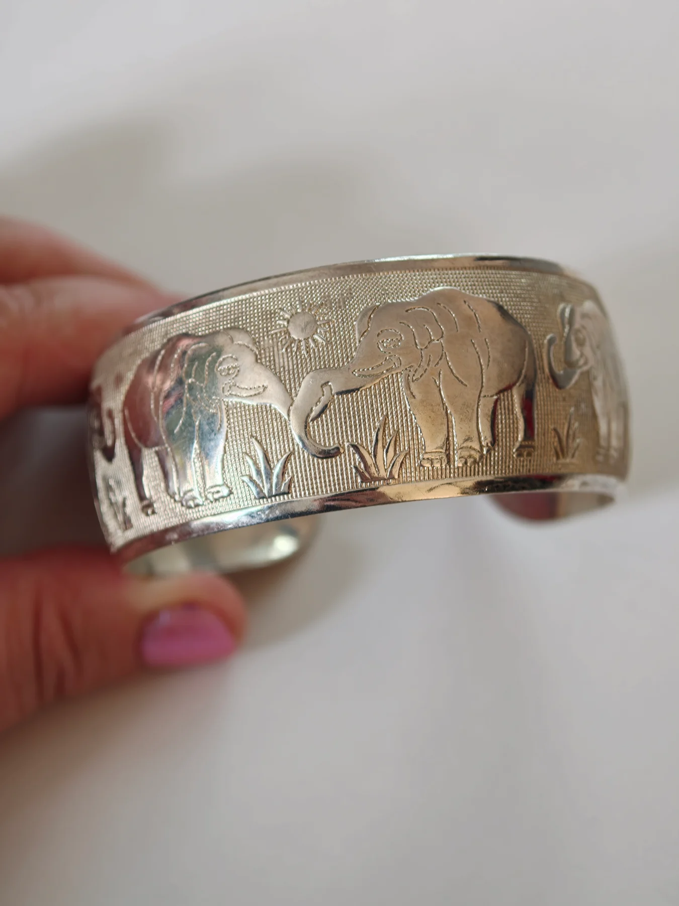 Vintage Boho Elephant Cuff Bracelet Silver Tone Metal Open Adjustable Tribal Engraved Retro Bangle