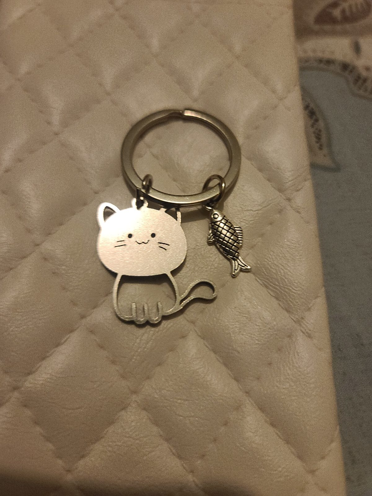 Cat & fish keyring