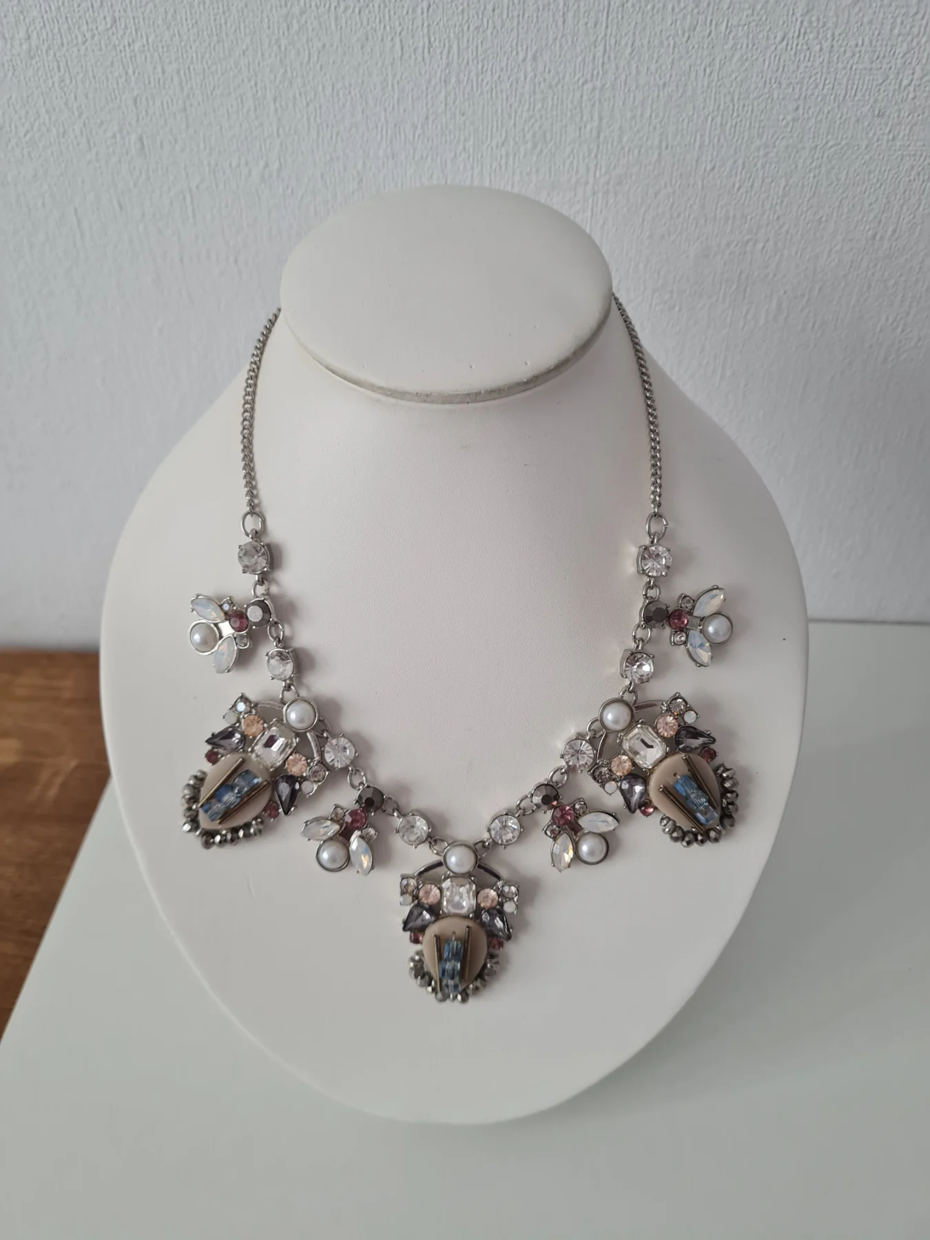 Vintage Style rhinestone bib cluster necklace