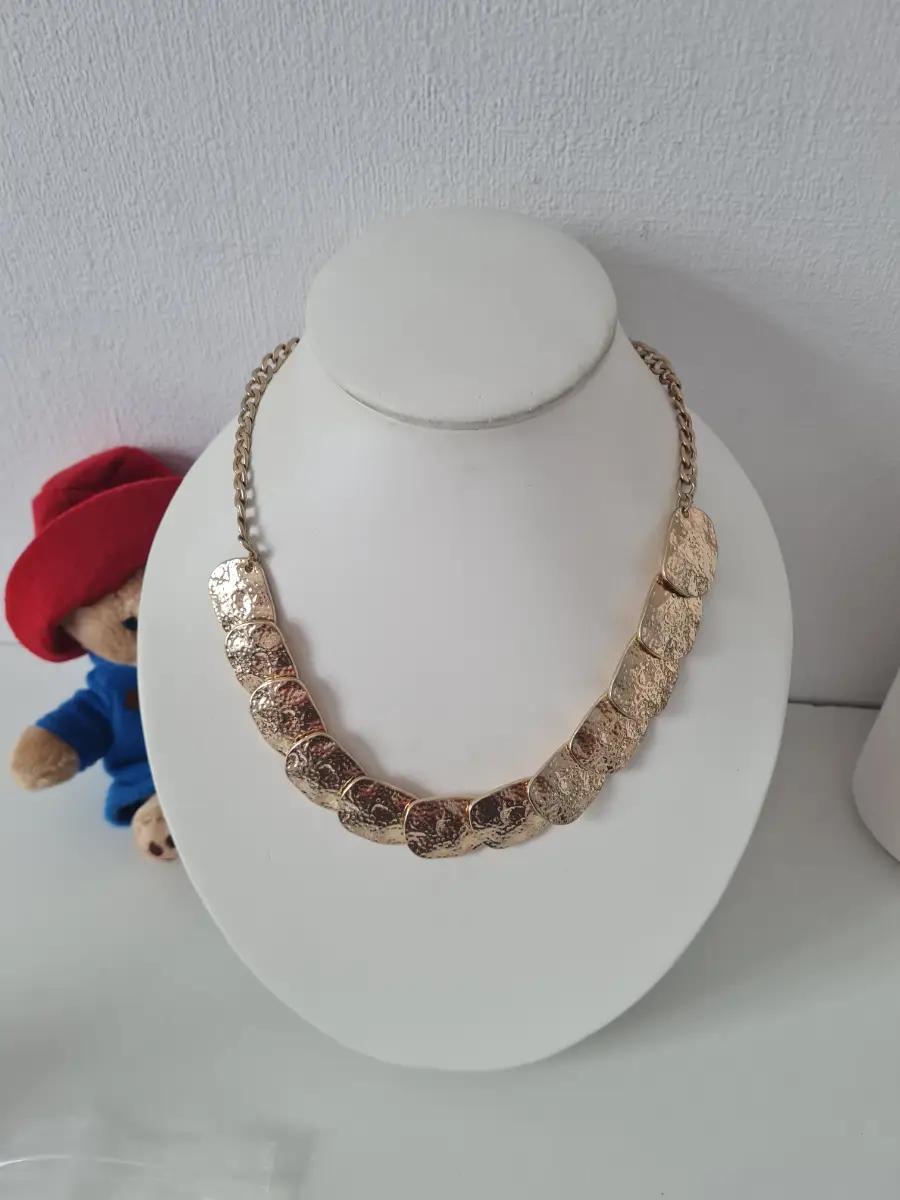 Gold tone Hammer Effect Collar Necklace