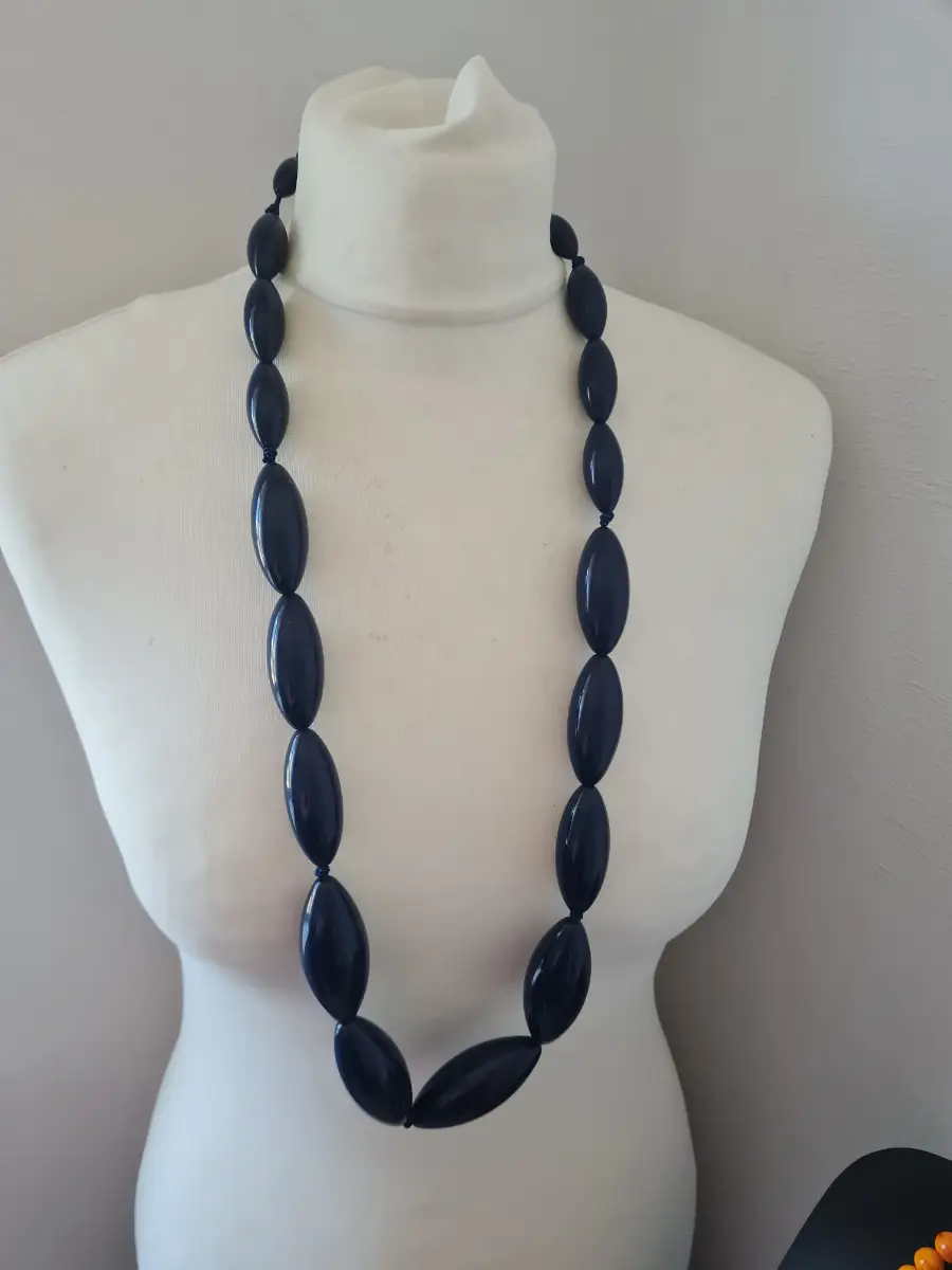 Navy Blue Oval Beaded Summer necklace