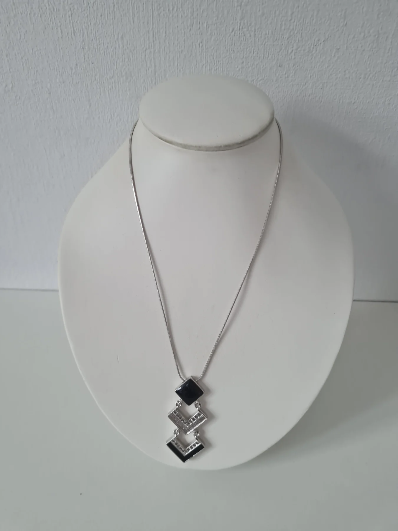 Black Mix Silver tone rhinestone pendant necklace