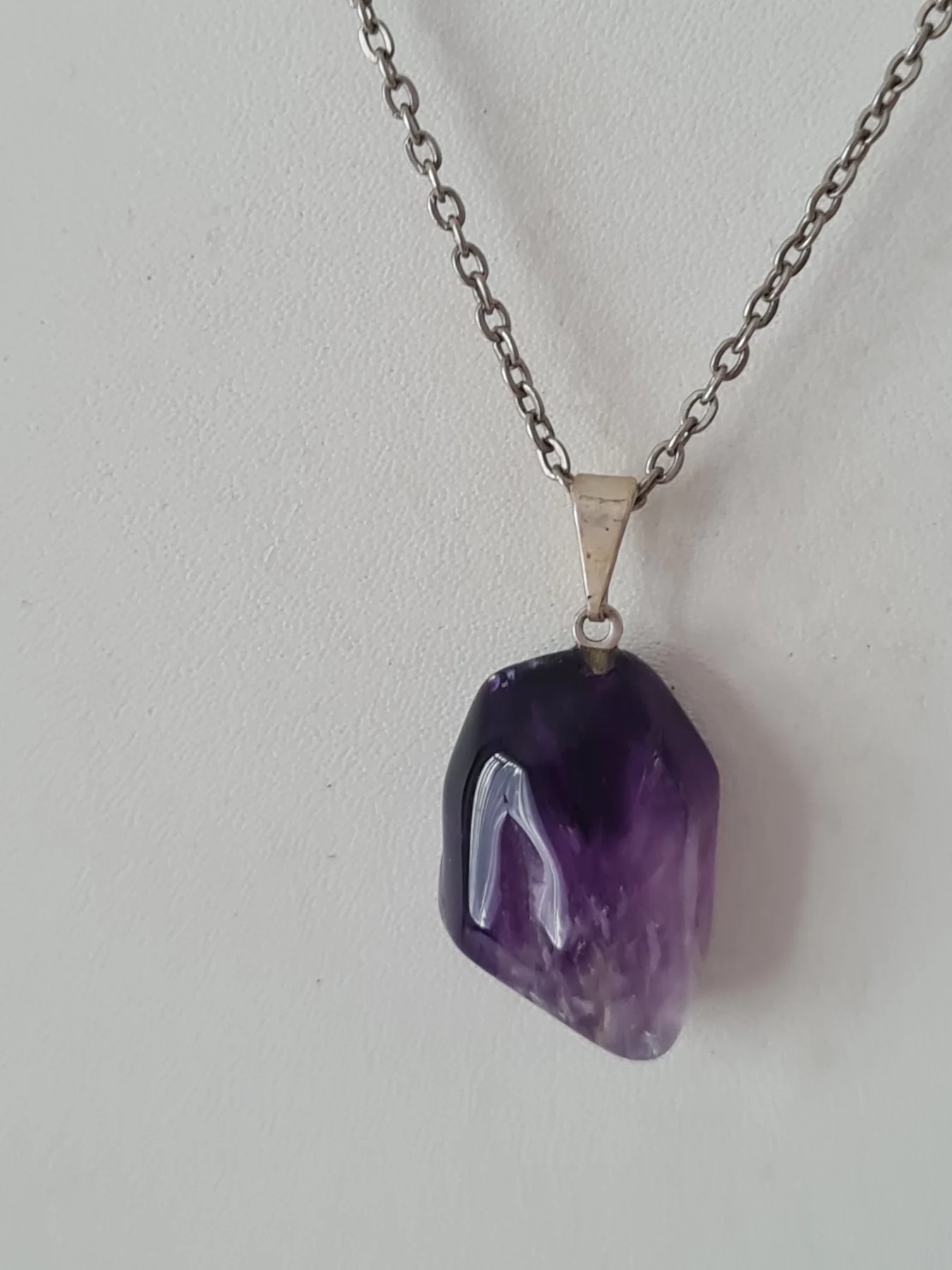 Silver tone Purple quartz pendant necklace