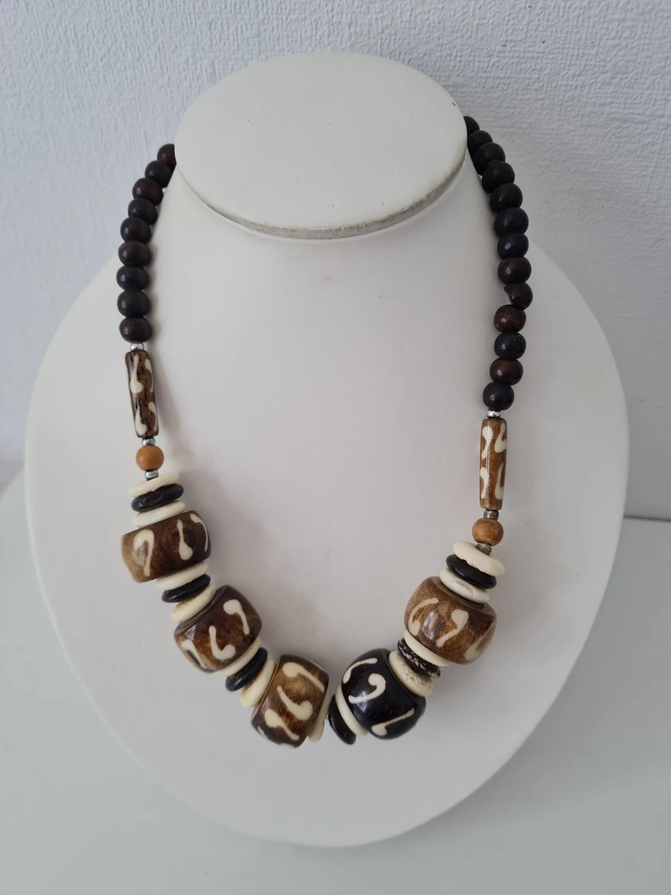 Brown Cream Beige Chunky beaded necklace