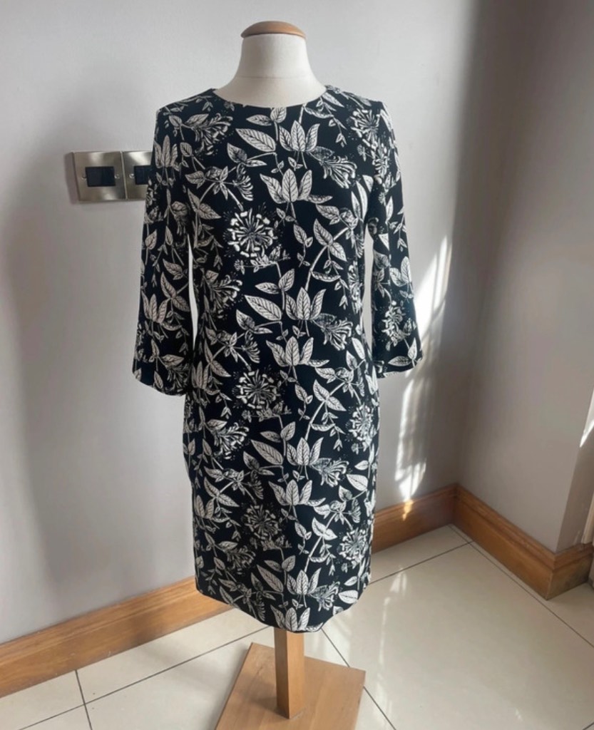 Beautiful Hobbs London Black White Floral Shift Dress UK 10 Elegant Work Occasion,