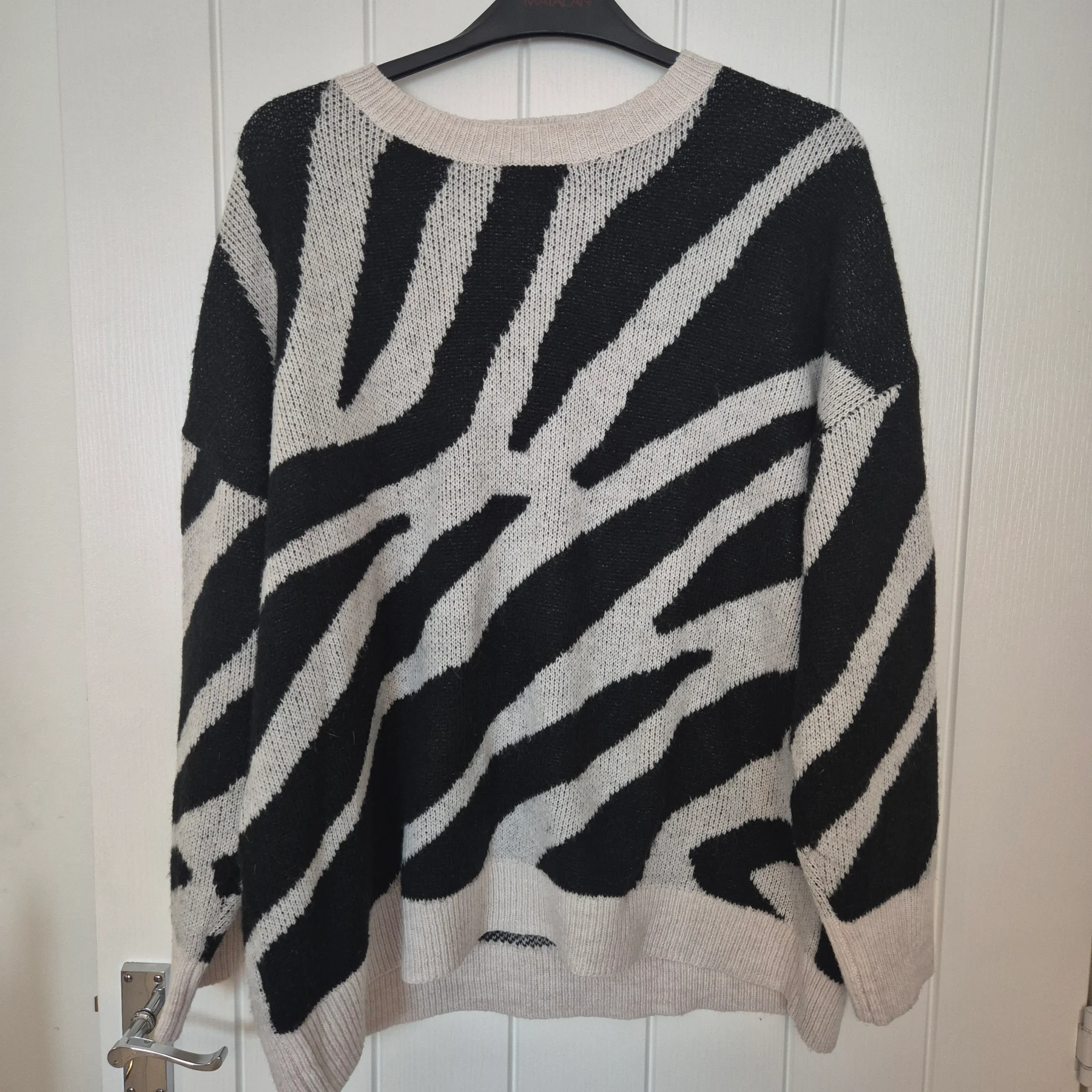 Animal print jumper