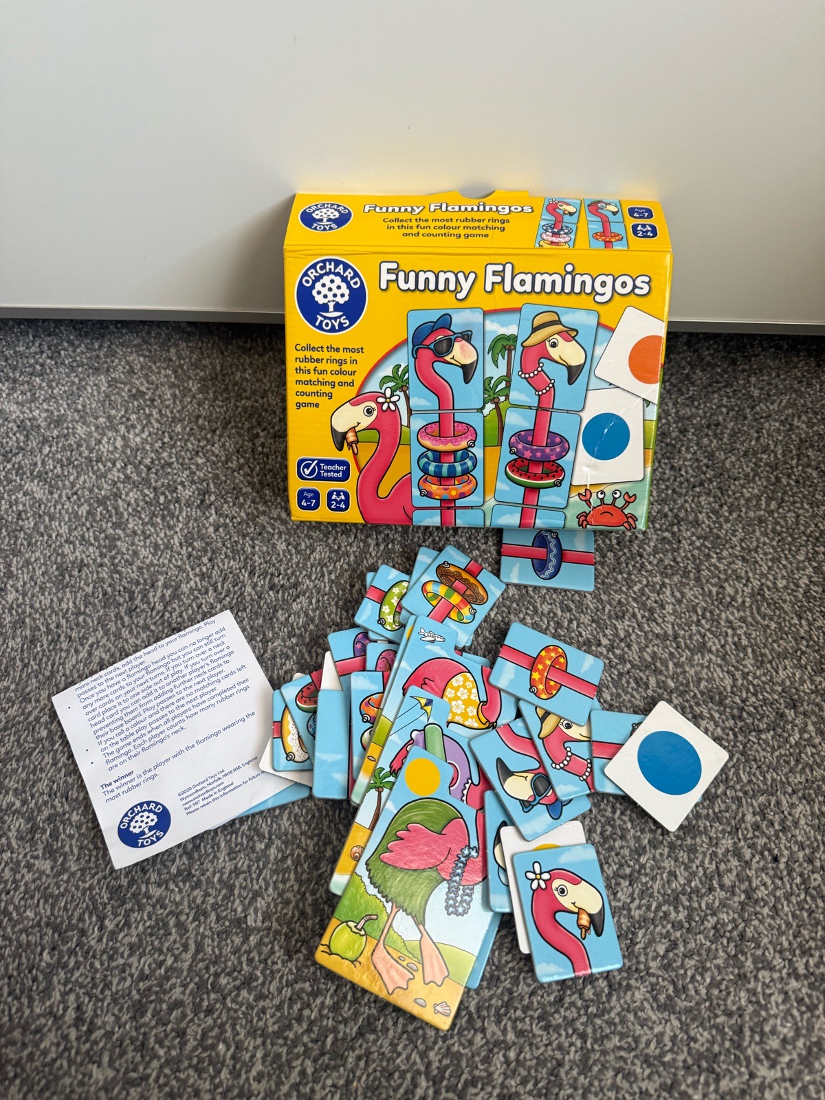 Orchard toys funny flamingos board game
