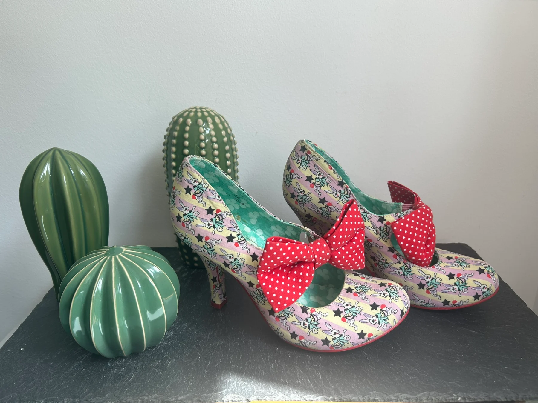 Fabulous Tea & Cakes Bunny Bow heels by Irregular Choice, size 5 / 38