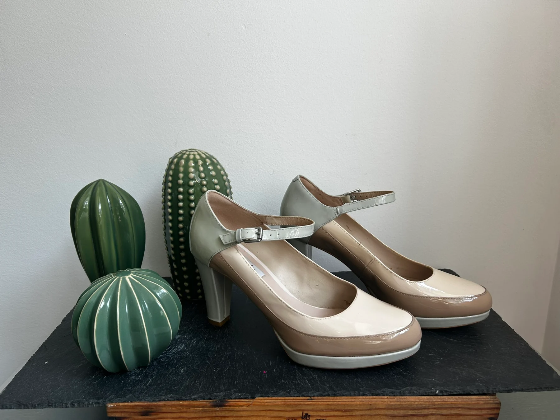 Stunning three tone patent mary-janes by Clarks, size 6 width D