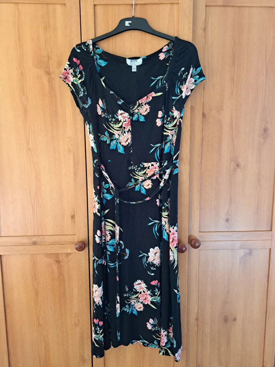 Dorothy Perkins black floral dress size 14