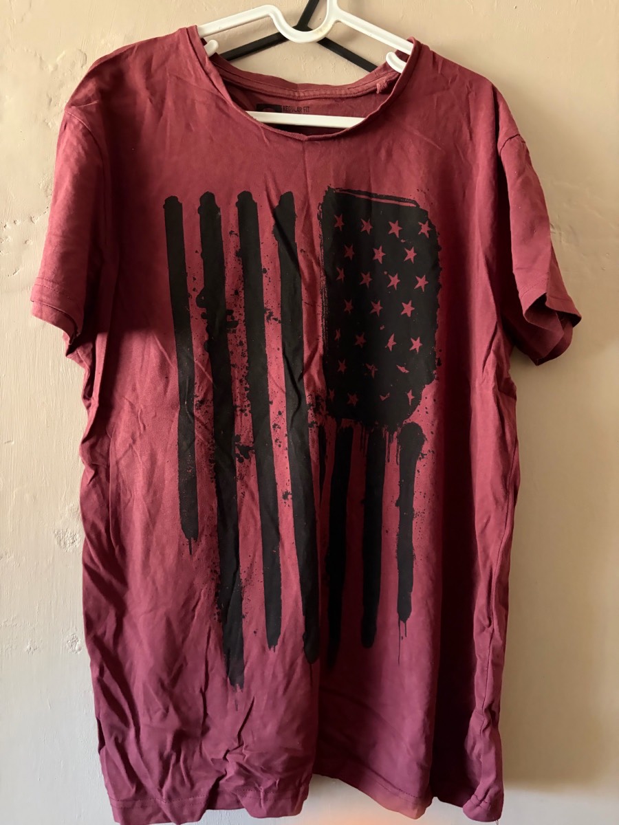 Burgundy Graphic T-Shirt - Large