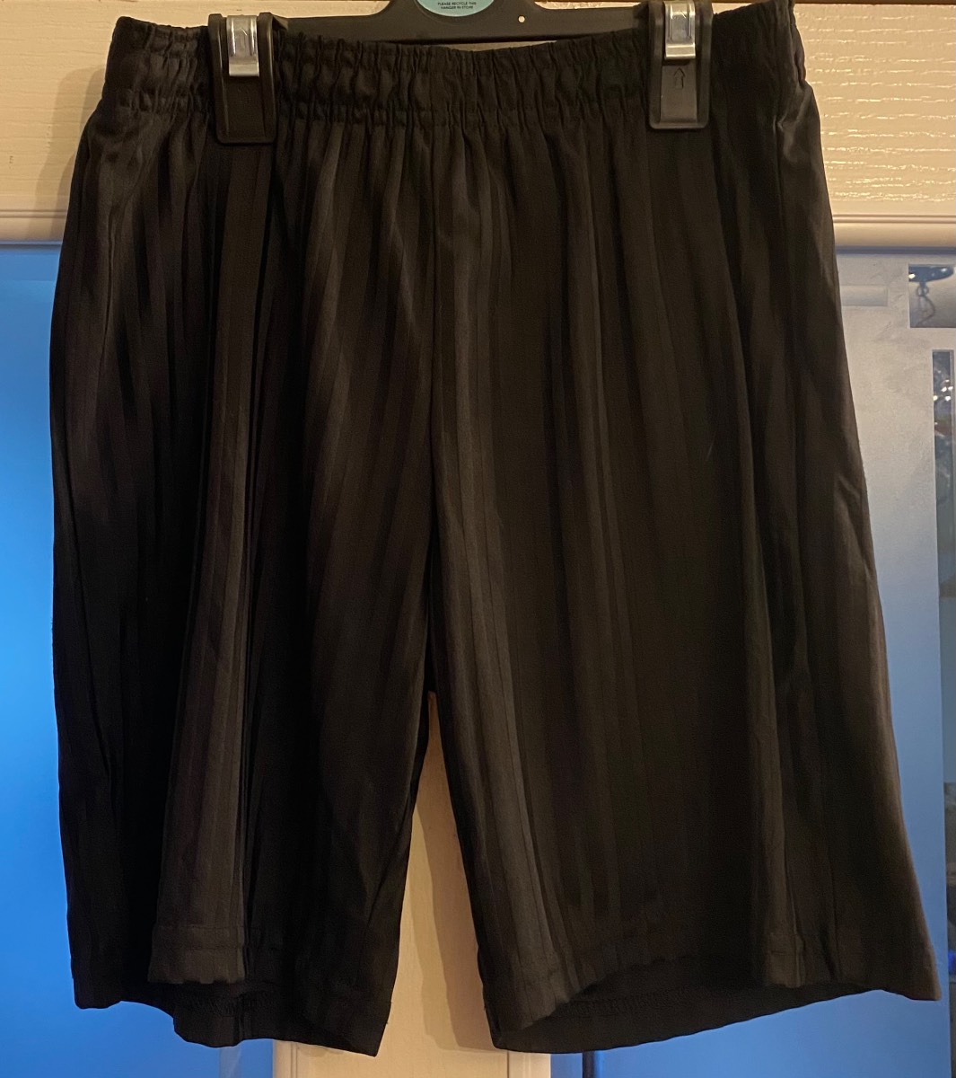 2x Black School PE Shorts 11-12 Years