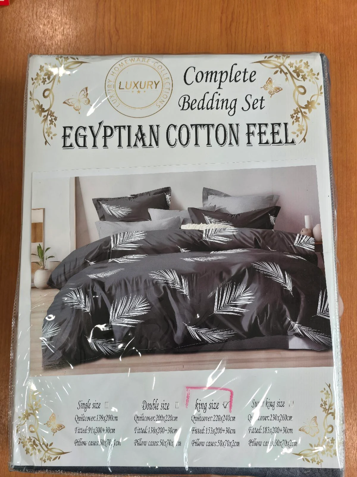 Egyptian cotton feel complete bedding set  King size Quiltcover 220 x 240 cm Fitted 153 x 200 x 30cm