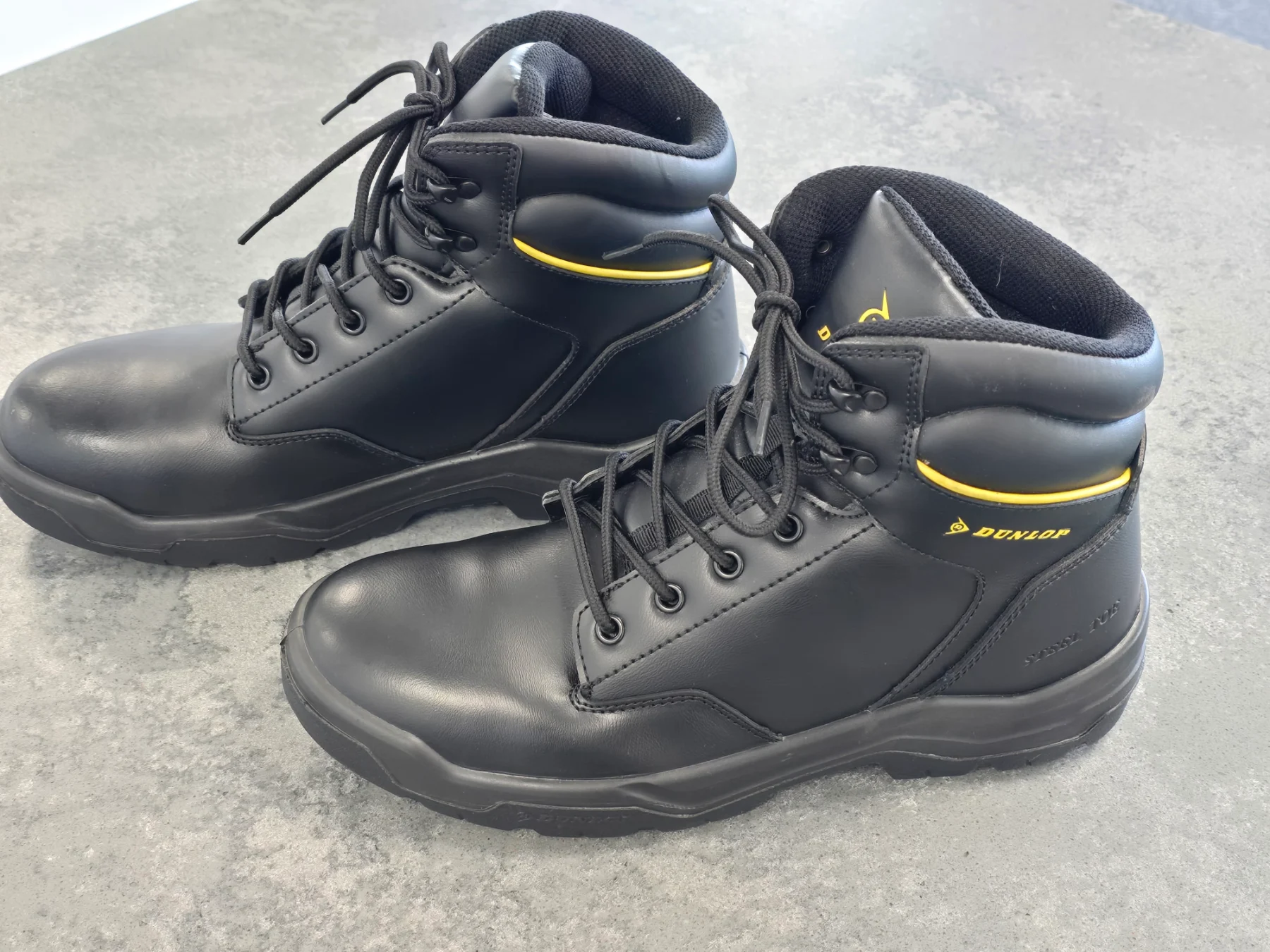boots uk size 10.5 euro 45.5 excellent conditon