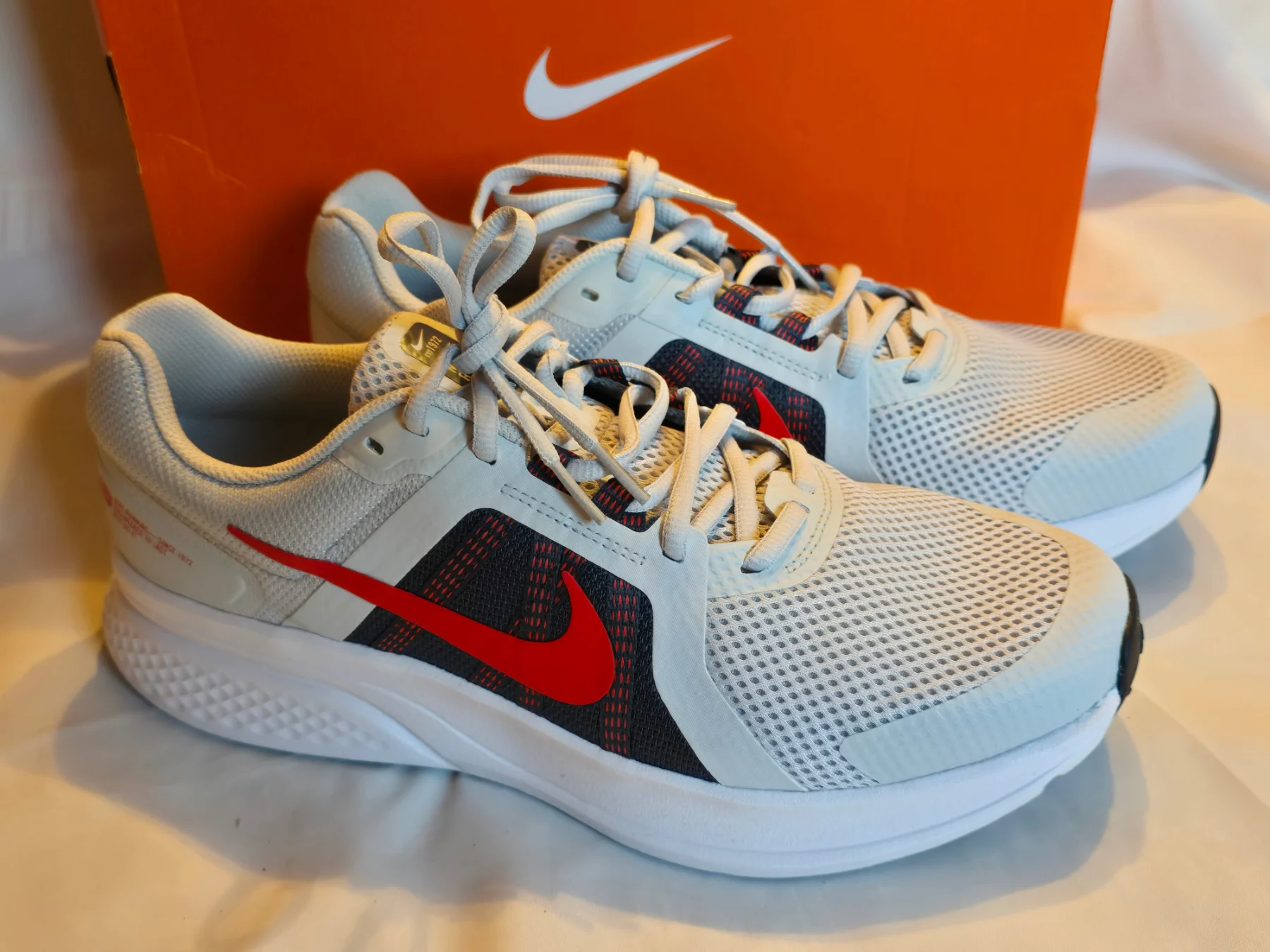 Nike Run Swift 2 Running Trainers White**Brand New**  UK 10