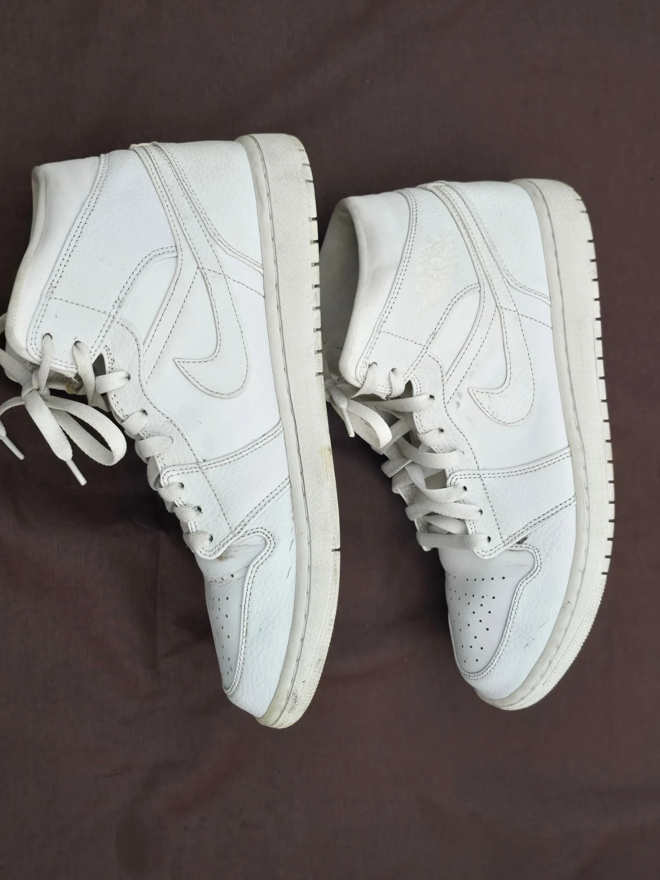 Uk Size 9 Nike Air Jordan 1 Mid Triple White 2.0 Men's 554724-130