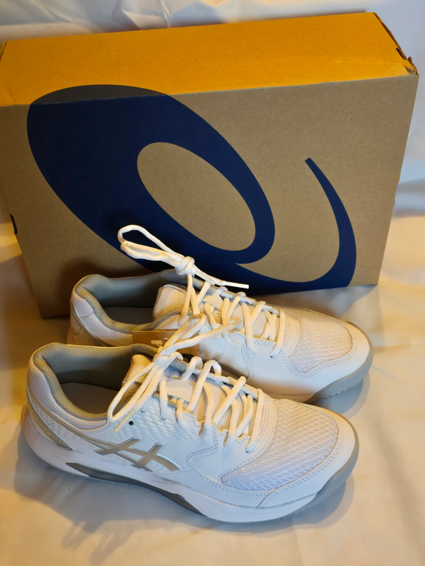 Rrp £59 Asics unisex trainers uk 8 euro 39.5