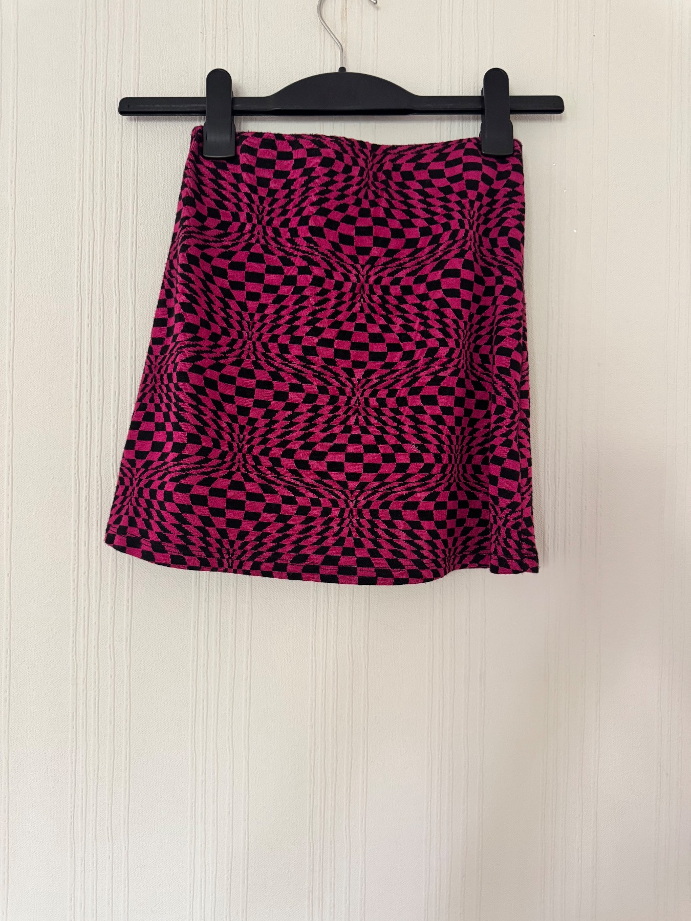 Urban Outfitters Pink & Black Mini Skirt – XS