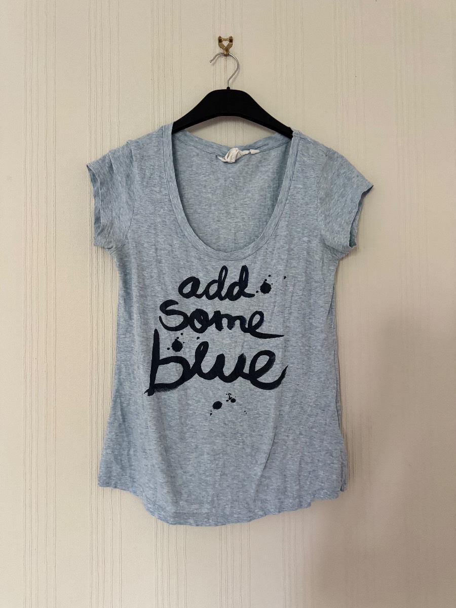 H&M l.o.g.g  Add Some Blue” Blue Graphic T-Shirt – XS