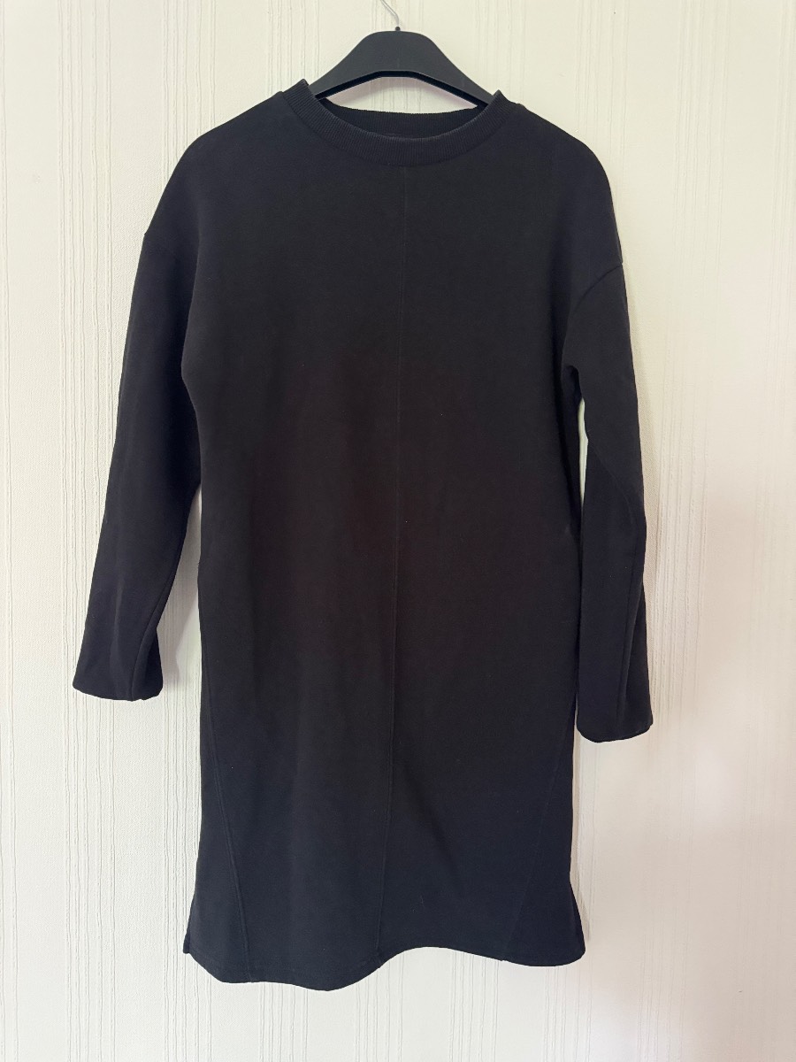 River Island Black Sweatshirt Dress – Size 8